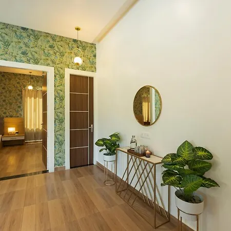 Zostel Plus Rishikesh, Mohanchatti Exterior photo