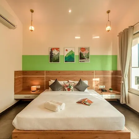 Zostel Plus Rishikesh, Mohanchatti Exterior photo