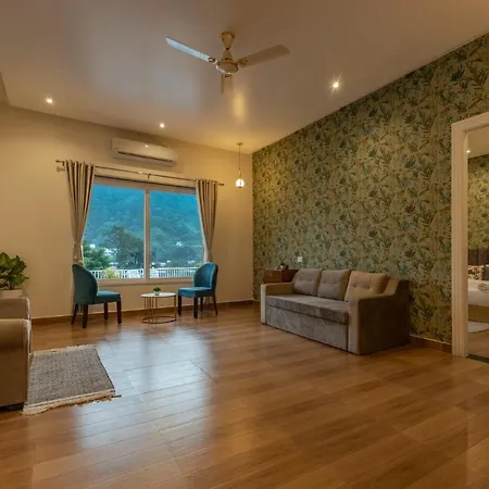 Zostel Plus Rishikesh, Mohanchatti Exterior photo