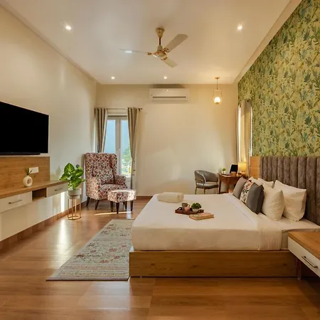Zostel Plus Rishikesh, Mohanchatti Exterior photo