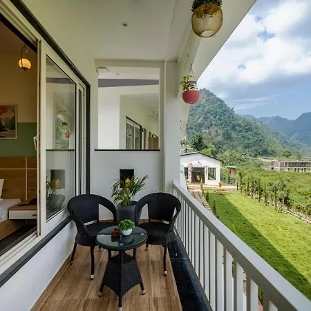 Zostel Plus Rishikesh, Mohanchatti Exterior photo