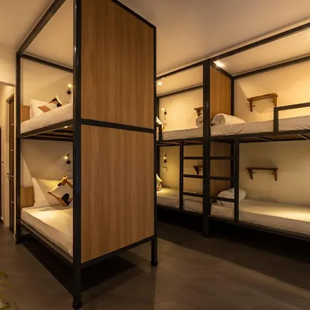 Zostel Plus Rishikesh, Mohanchatti Exterior photo